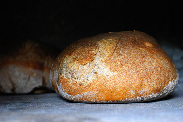 When You Turn Off A Wood-Fired Pizza Oven, Bake A Loaf Of Bread